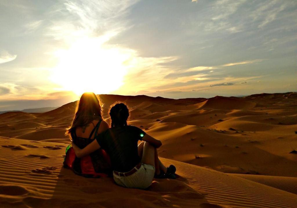 Caravanserai Luxury Desert Tented Camp Мерзуга Экстерьер фото