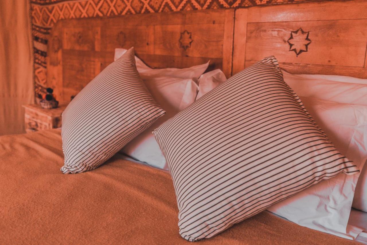 Caravanserai Luxury Desert Tented Camp Мерзуга Экстерьер фото