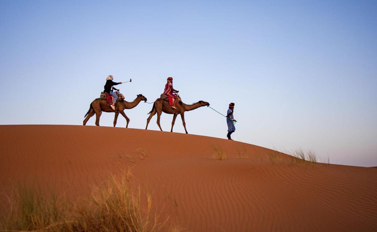 Caravanserai Luxury Desert Tented Camp Мерзуга Экстерьер фото